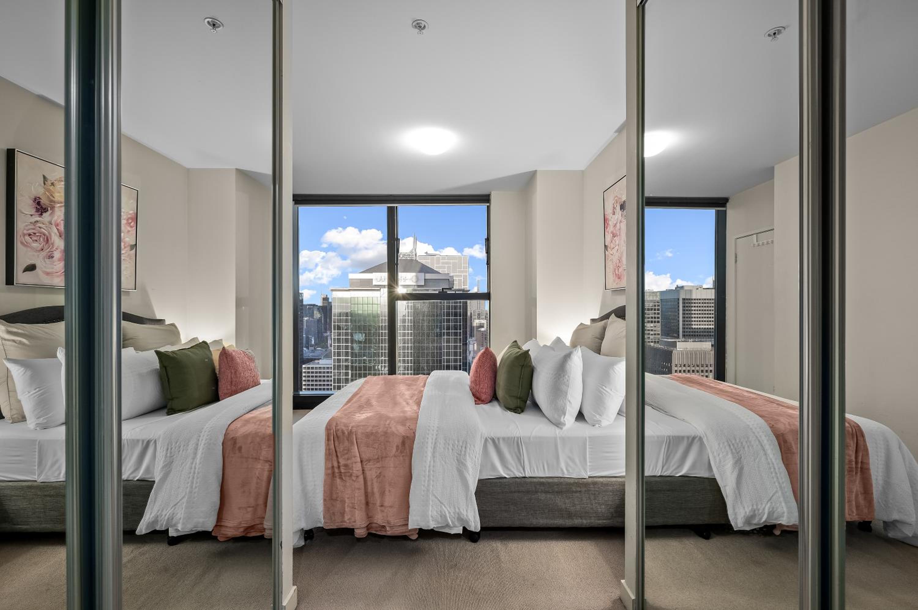 WOW Apartment on Collins 2