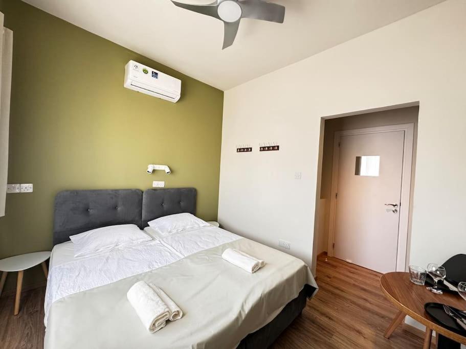 Smart Comfort RoomN7 with Private Bathroom in best Location Beach 250m