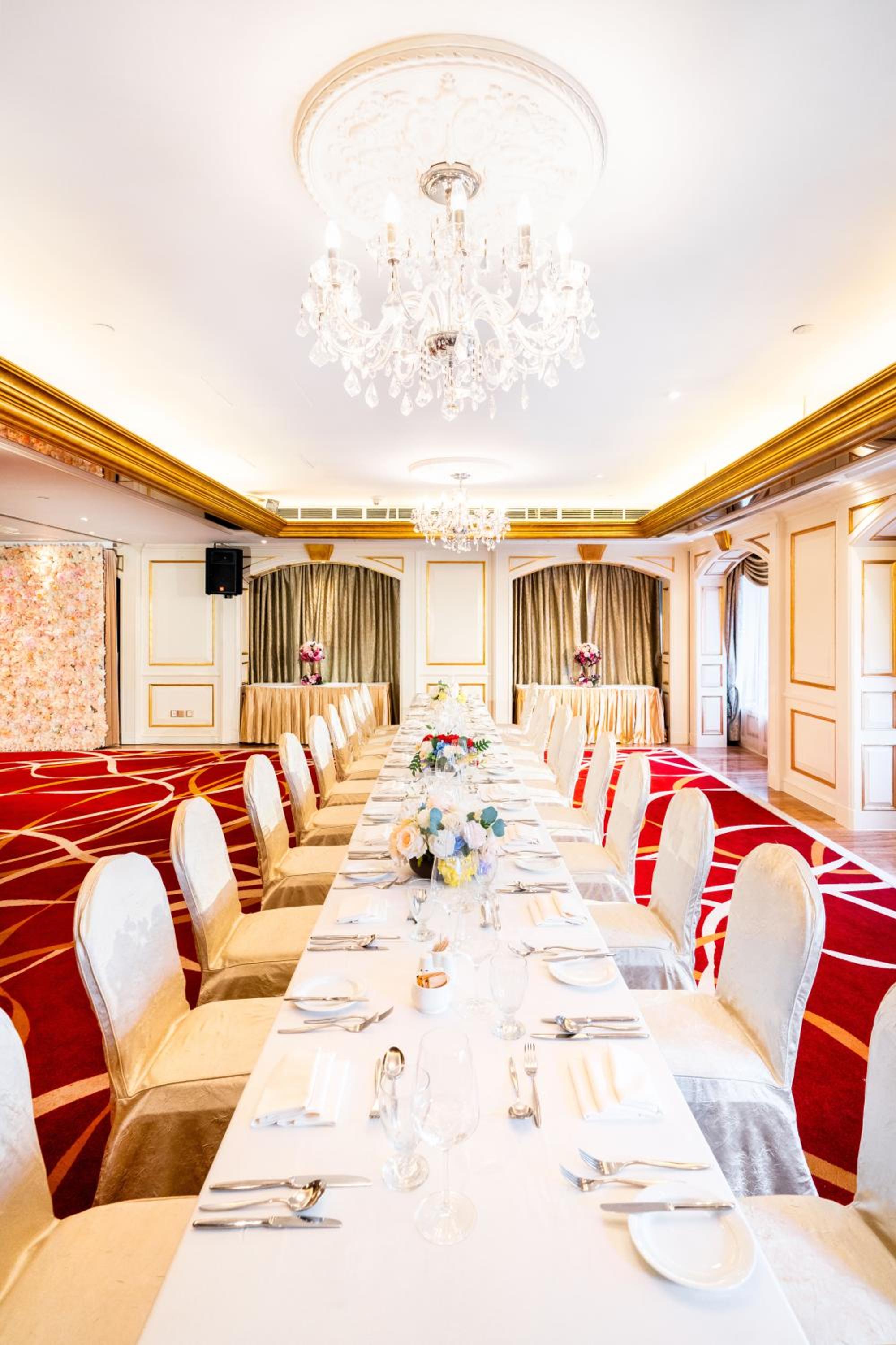 Grand Emperor Hotel