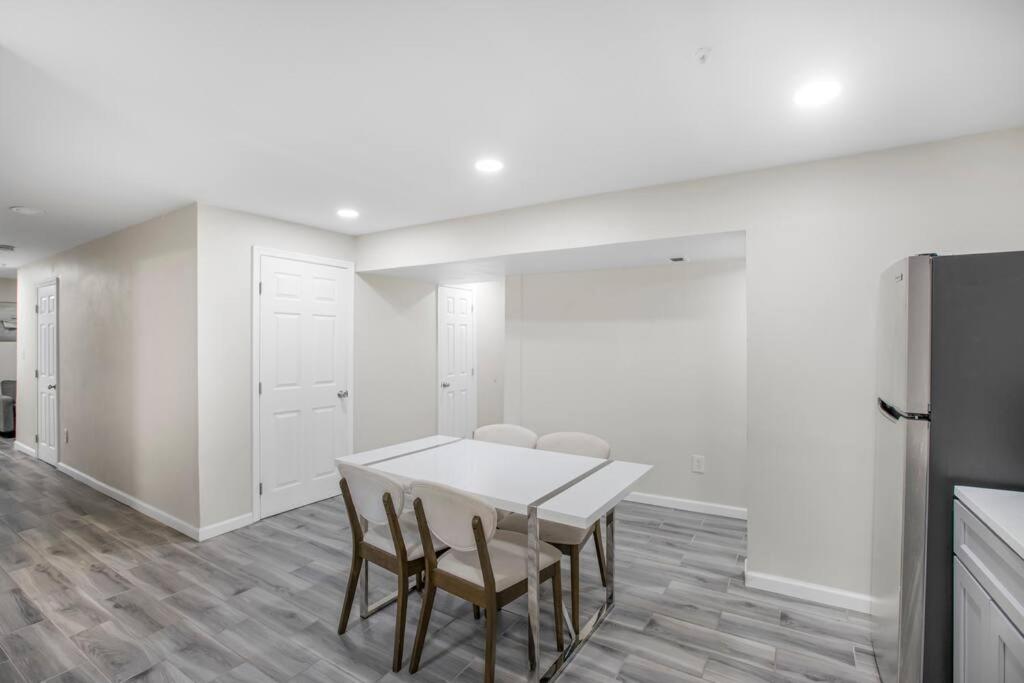 Charming Silver Spring Oasis view 3