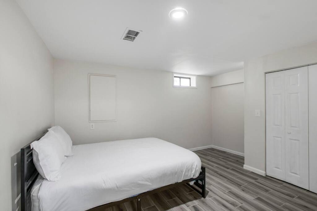 Charming Silver Spring Oasis view 5