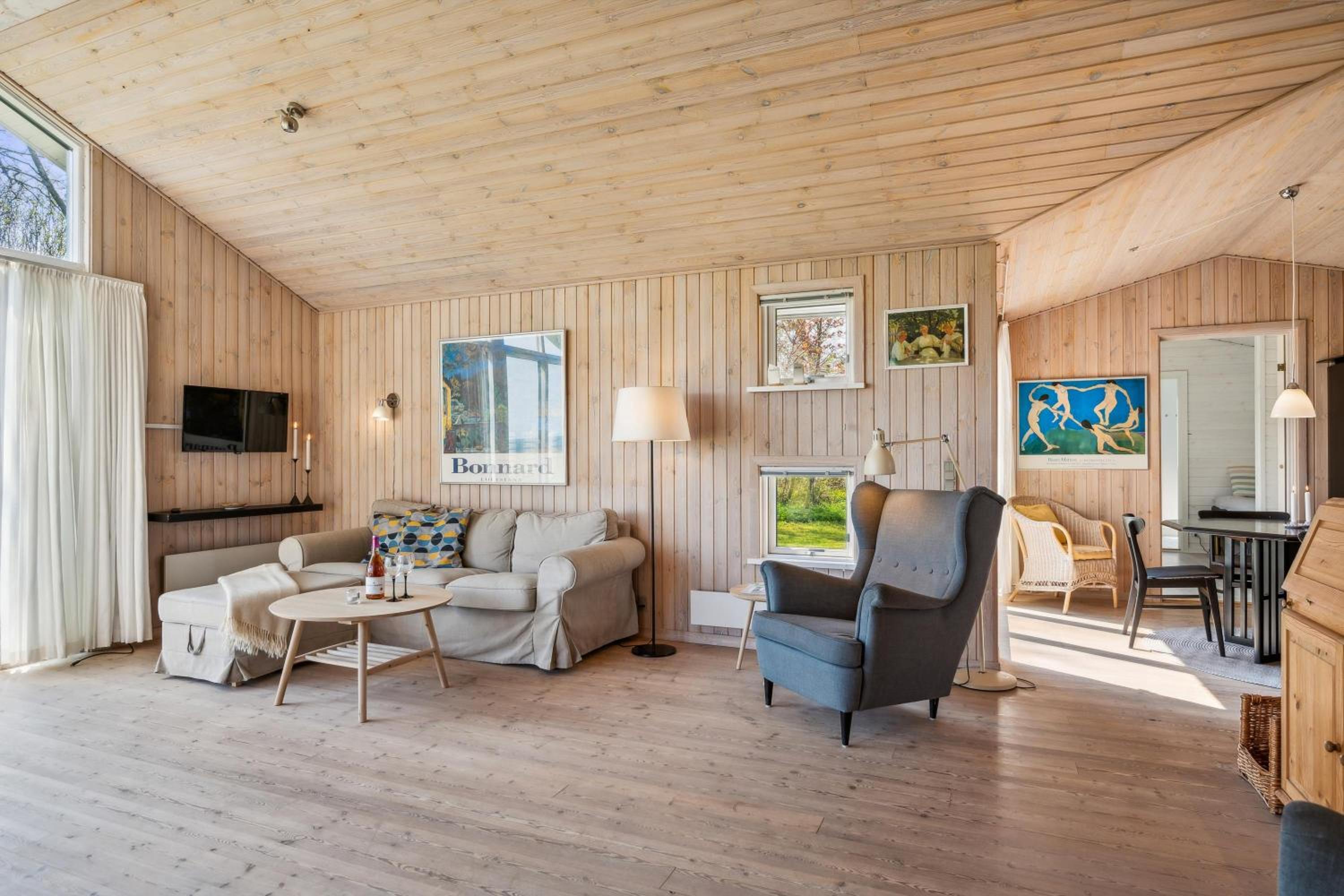 Well-Maintained Holiday Home With Sea View Close To Ebeltoft