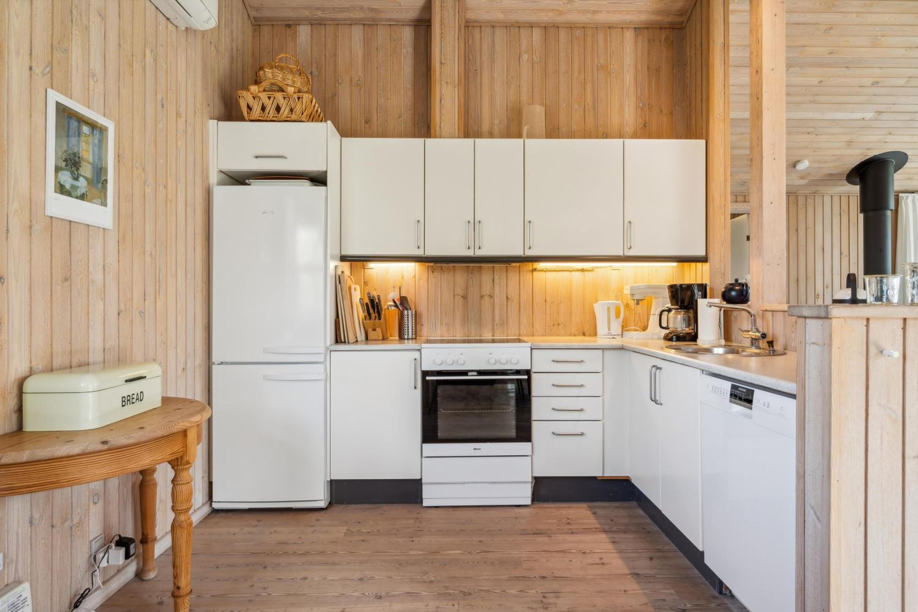 Well-Maintained Holiday Home With Sea View Close To Ebeltoft