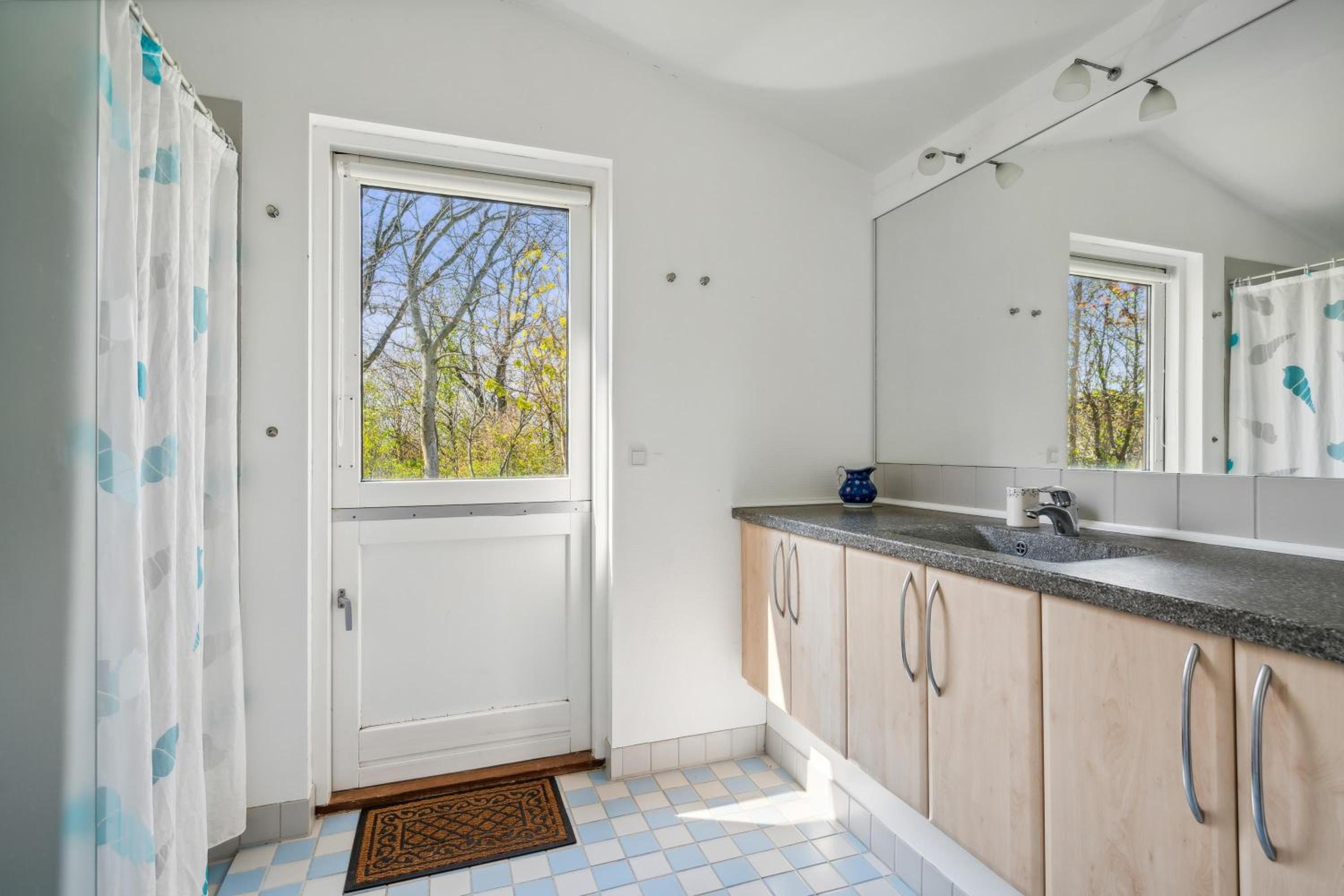 Well-Maintained Holiday Home With Sea View Close To Ebeltoft