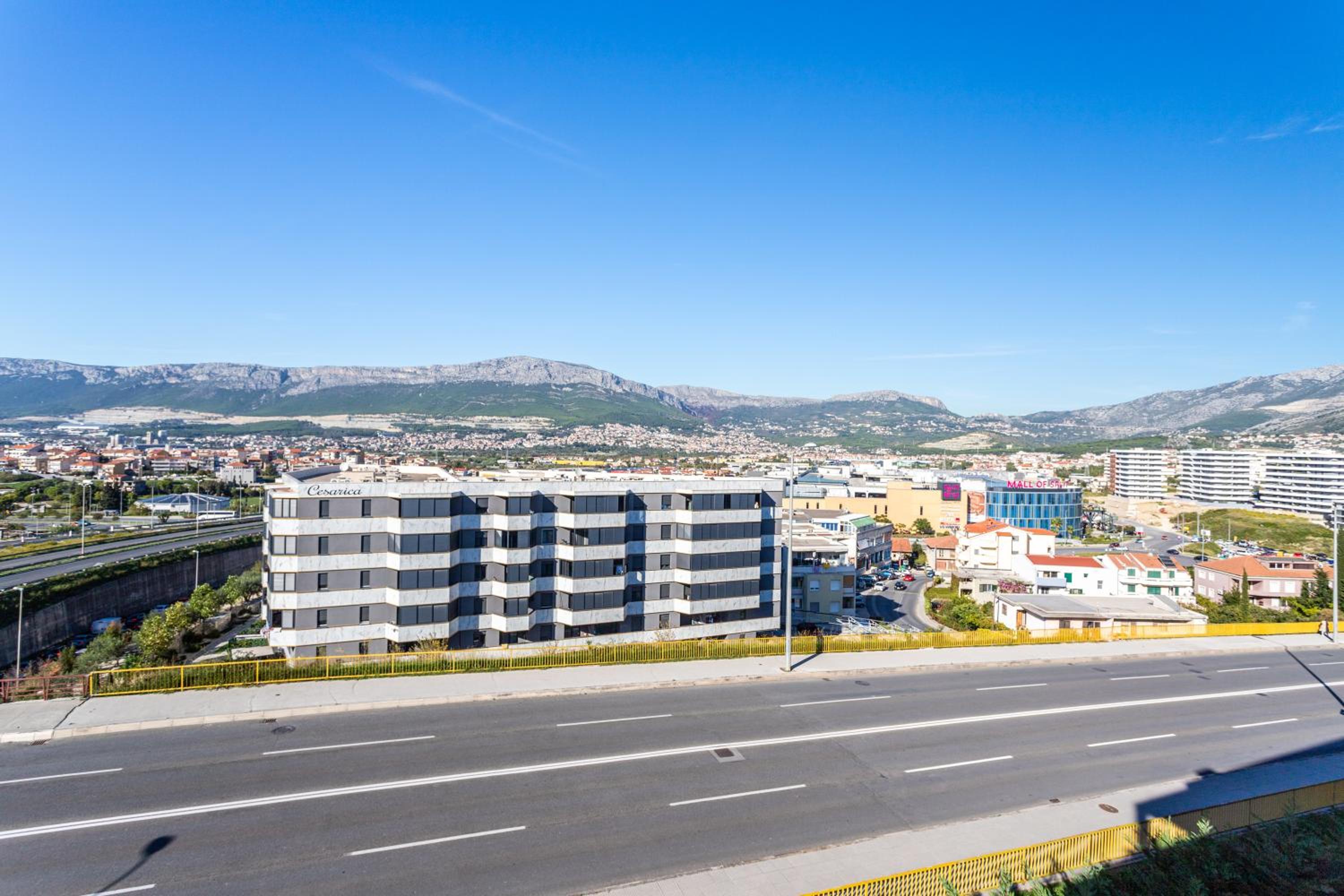 Luxury penthouse Papic with jacuzzi & the view view 4