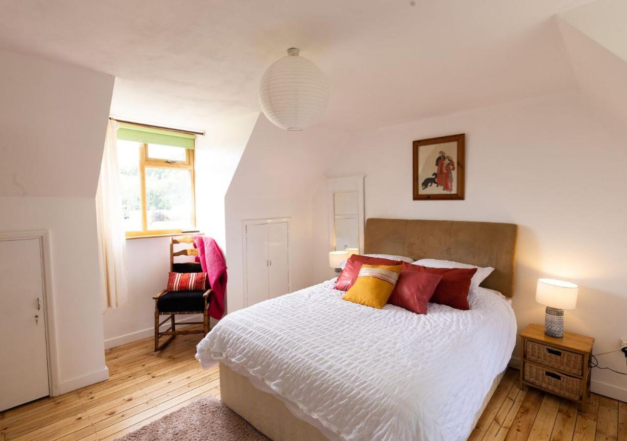 The Dormers - 5 BD Amazing Views of Stroud Valley view 2