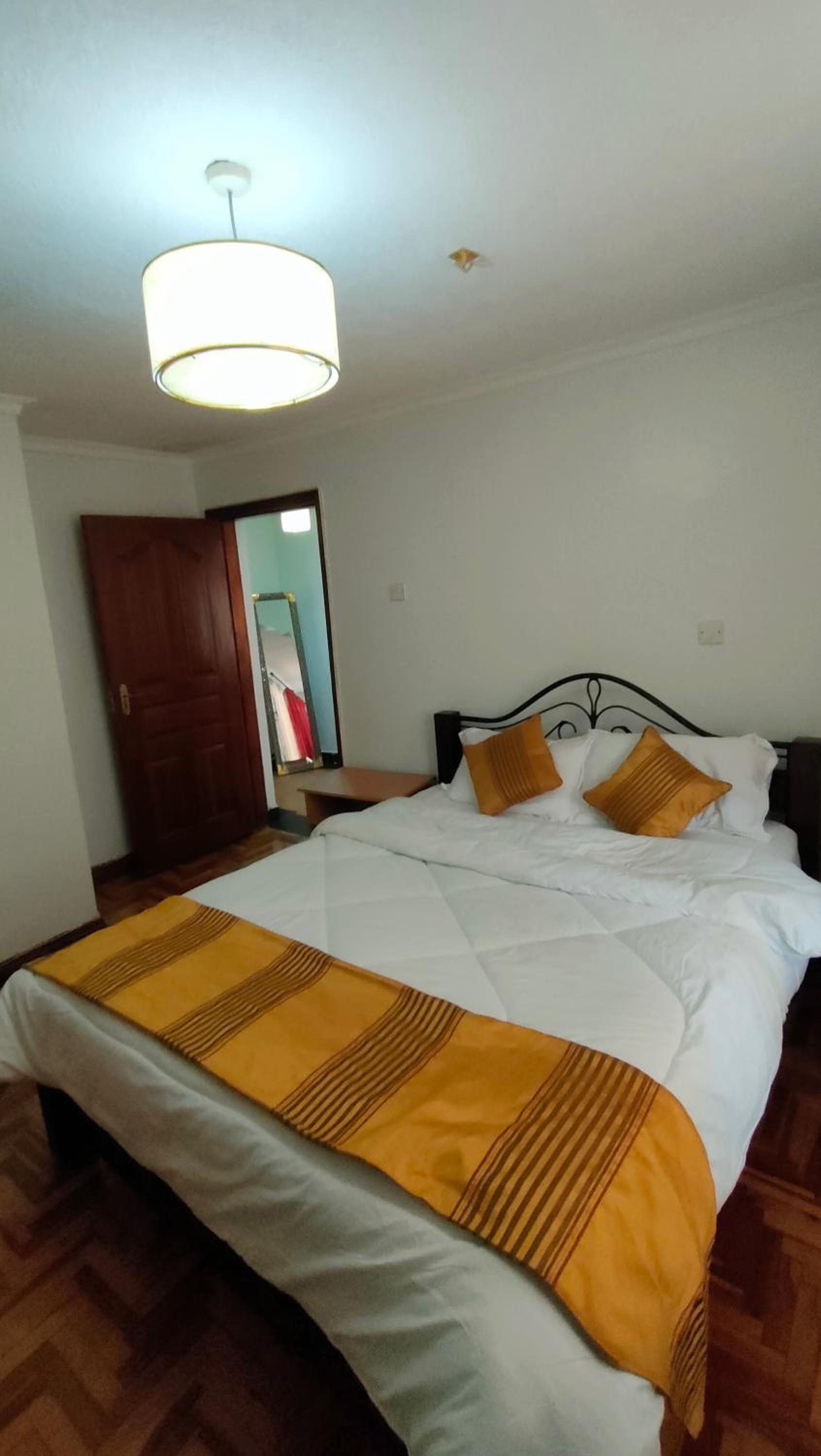 Rosylnn Lonetree 2 Bed view 2
