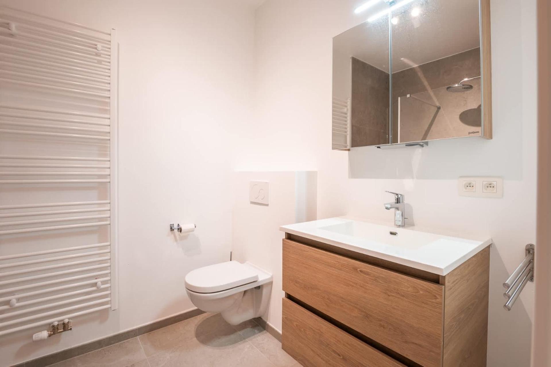 Brand new apartment with garden and parking