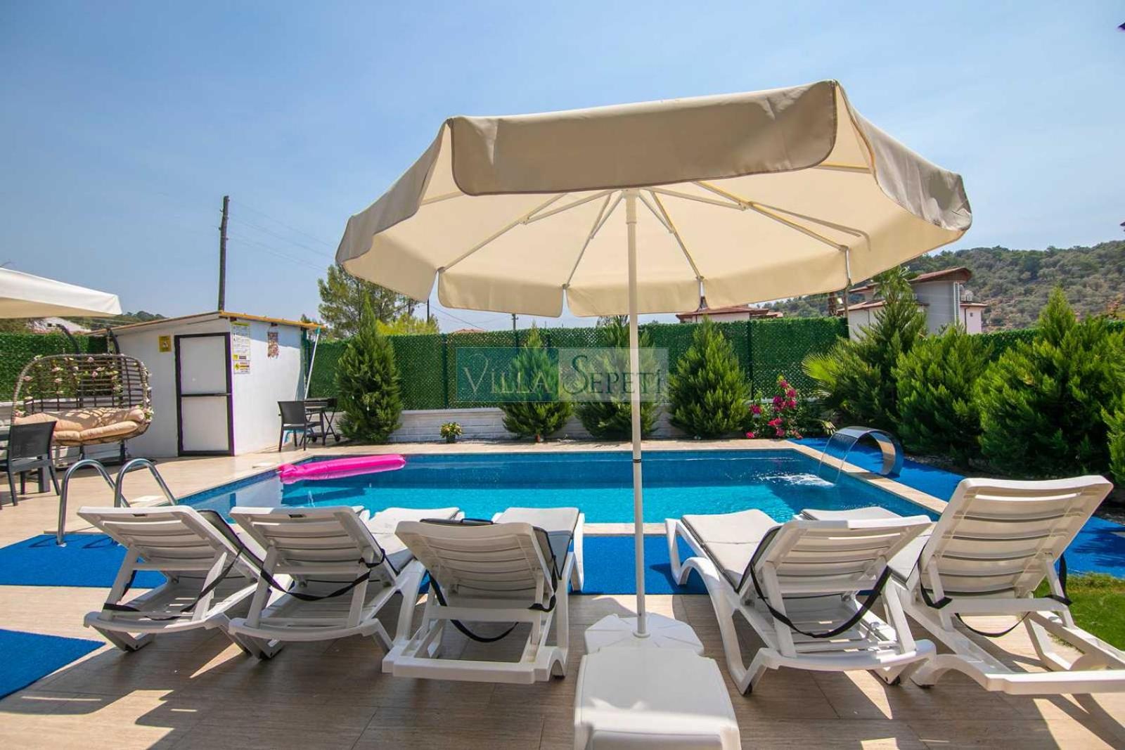 Villa nightblue