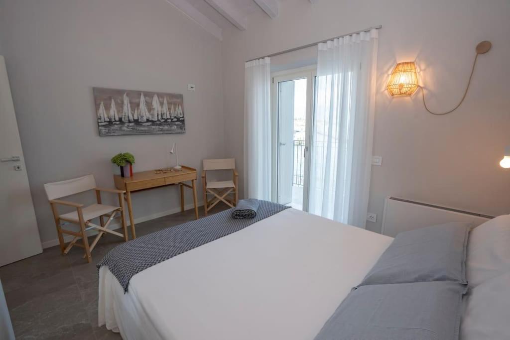 InSalo-Holidays Apartments con vista sul Golfo di Salò view 3