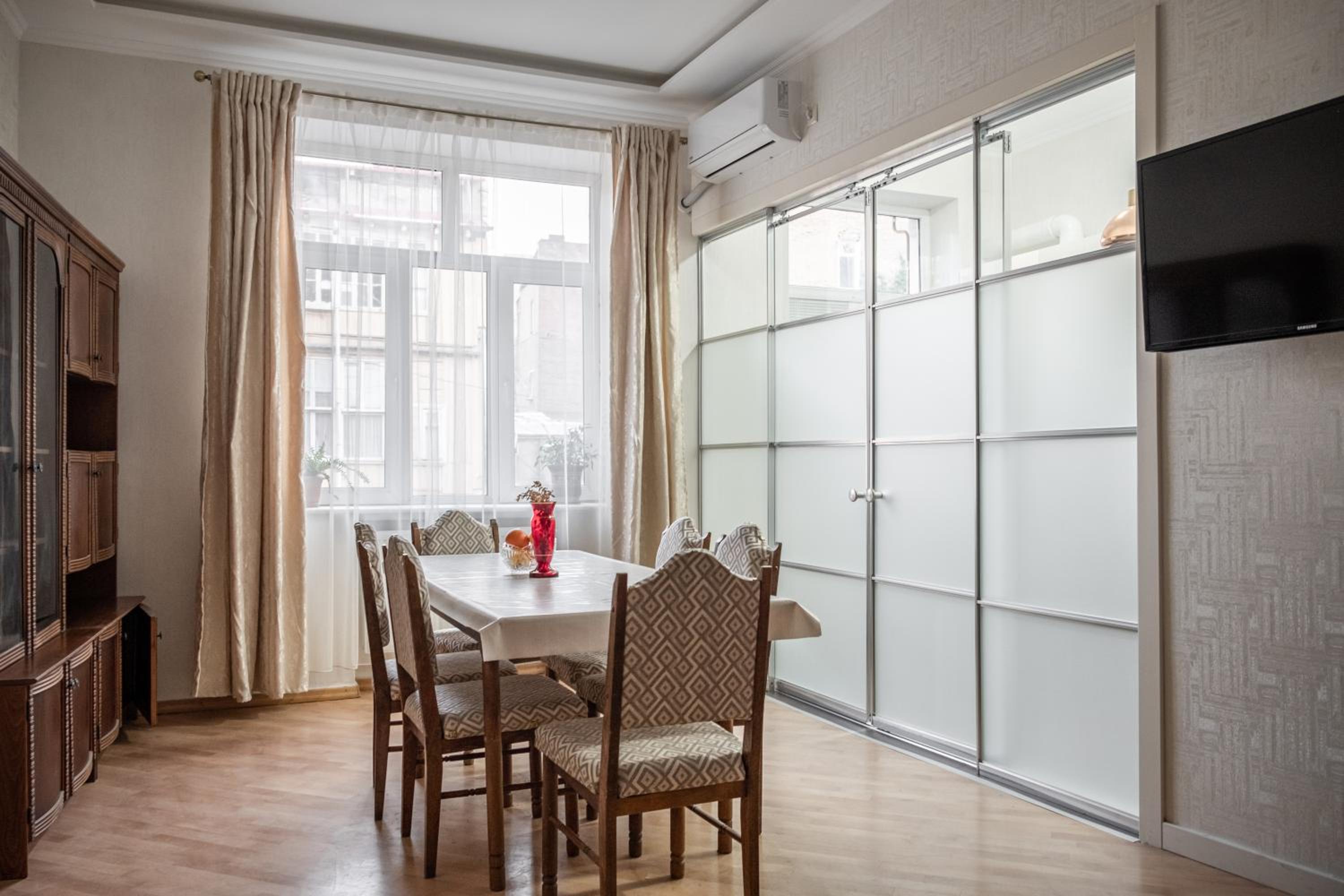 Guest Home in the Heart of old Tbilisi center view 2