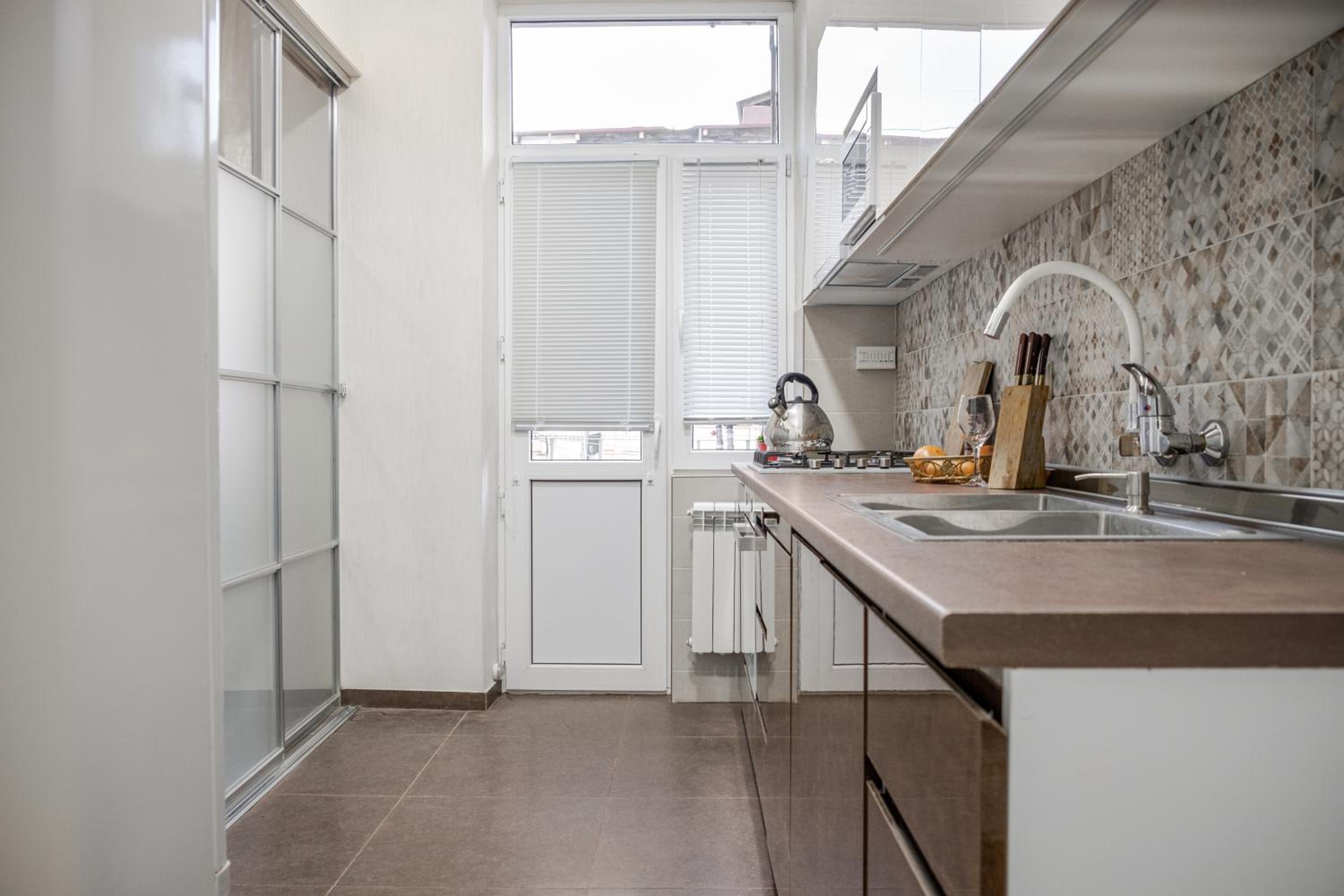 Guest Home in the Heart of old Tbilisi center view 4