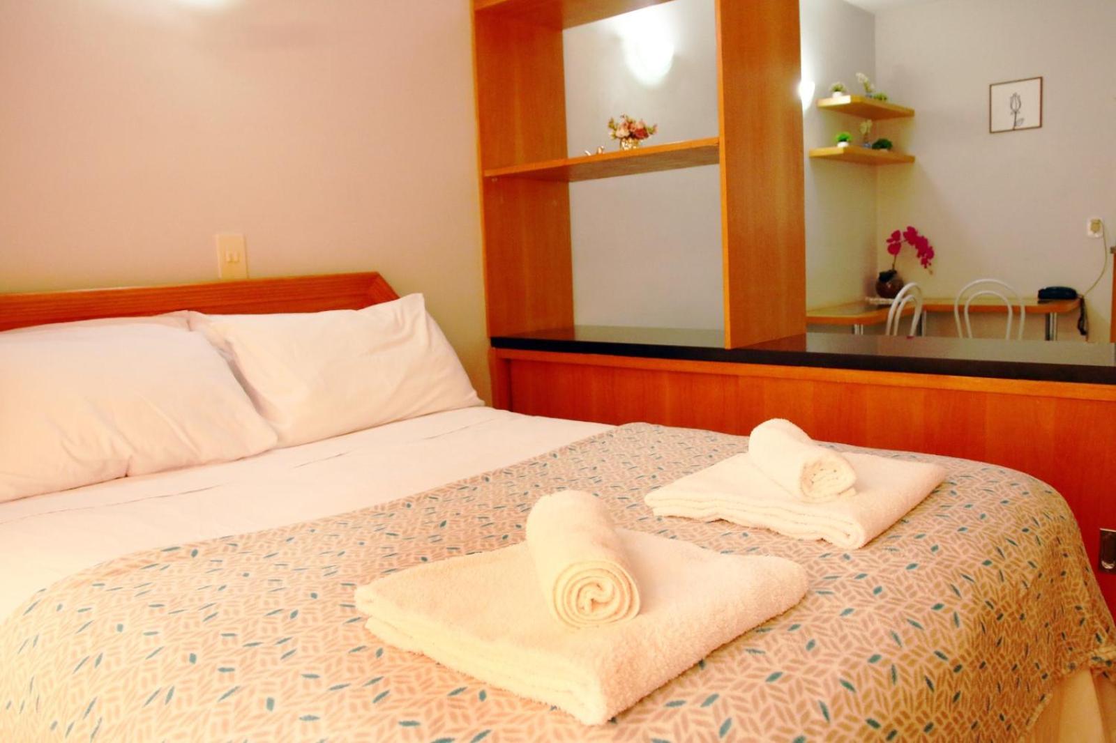Flats em frente ao Allianz Parque e Shopping - Hotel em Perdizes - com estacionamento