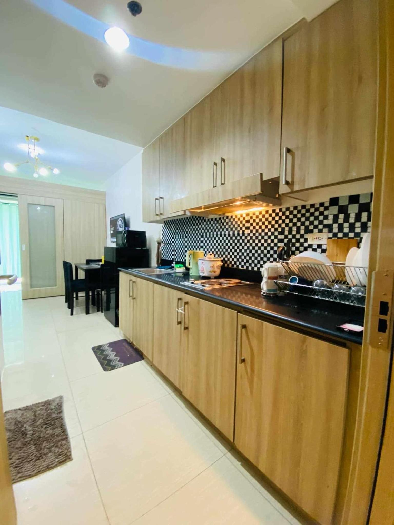 Dream Staycation Shore Residence MOA