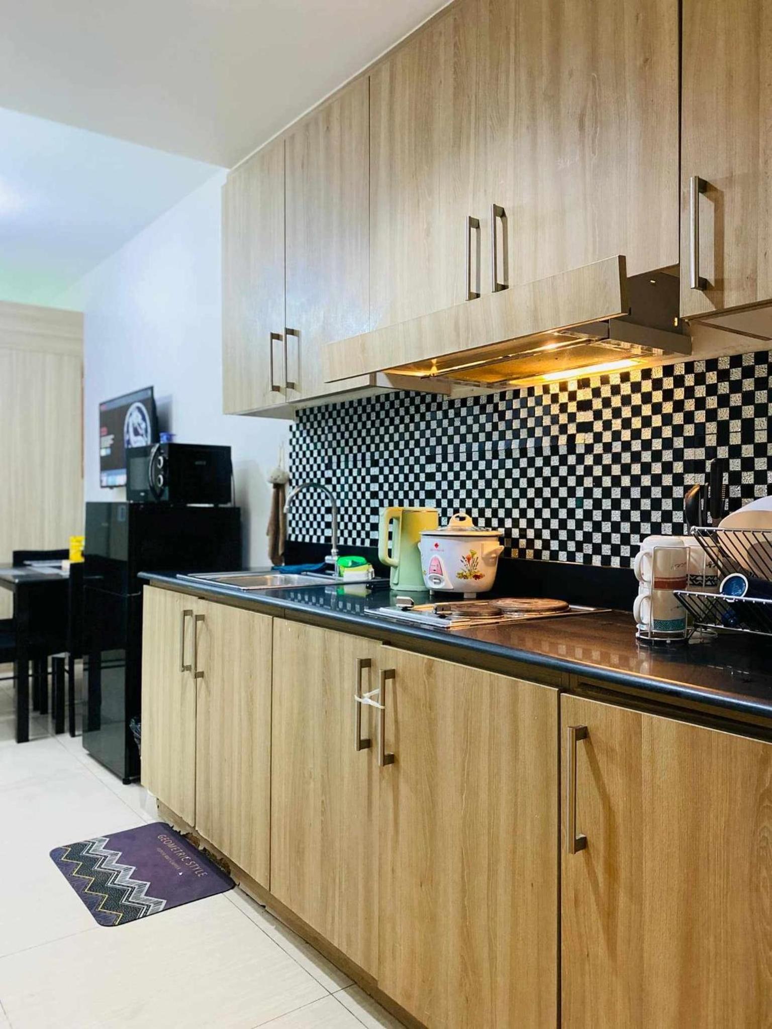 Dream Staycation Shore Residence MOA
