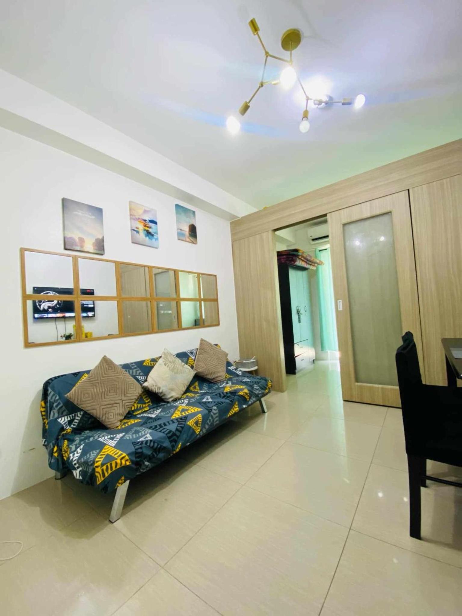 Dream Staycation Shore Residence MOA