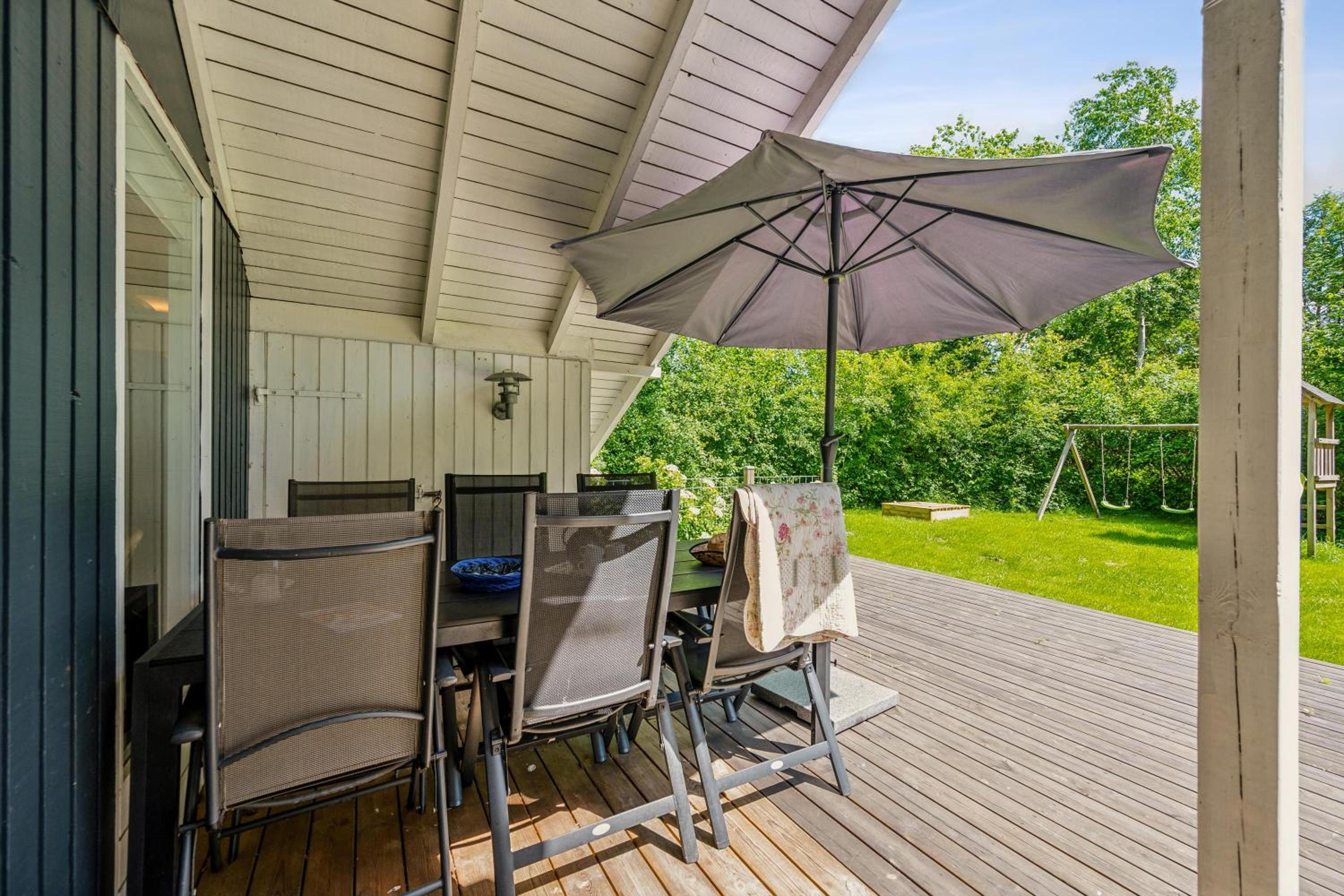 Charming, Well-Maintained Holiday Home On A Secluded Nature Plot At The End Of A Quiet Lane