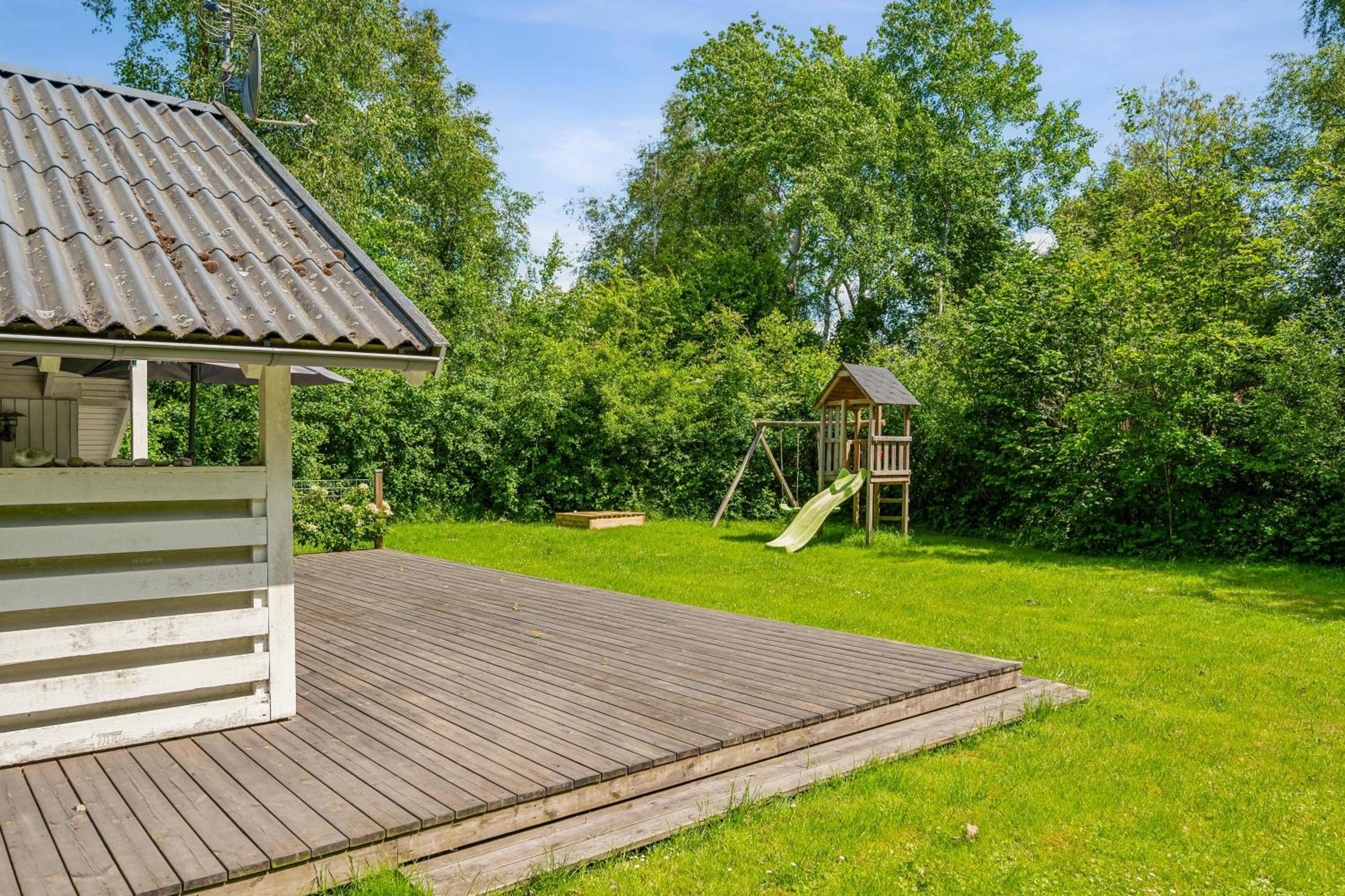 Charming, Well-Maintained Holiday Home On A Secluded Nature Plot At The End Of A Quiet Lane
