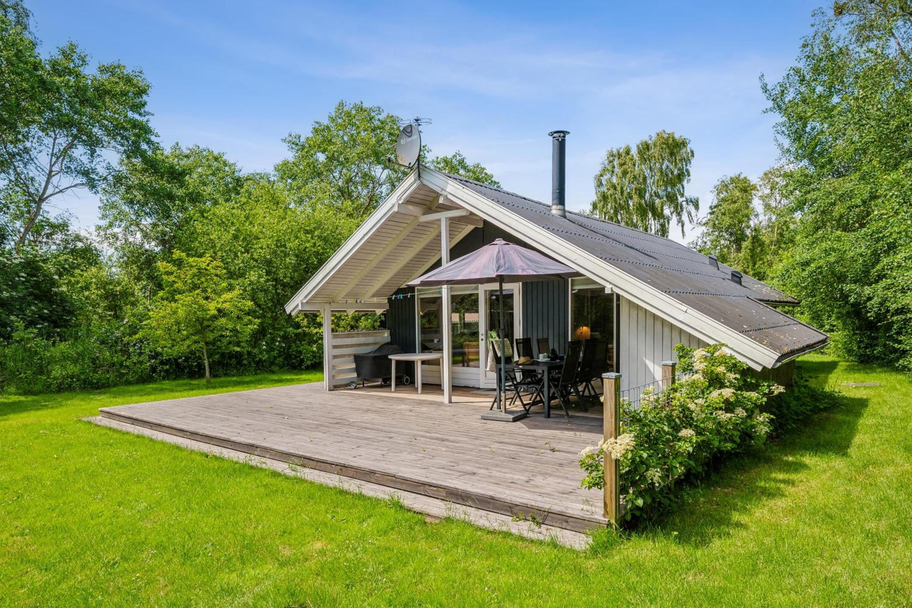 Charming, Well-Maintained Holiday Home On A Secluded Nature Plot At The End Of A Quiet Lane