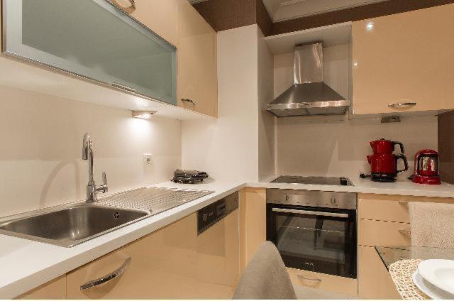 MELVİN HOMe