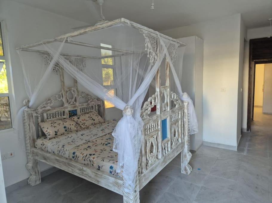 Daffi giraffi House view 5