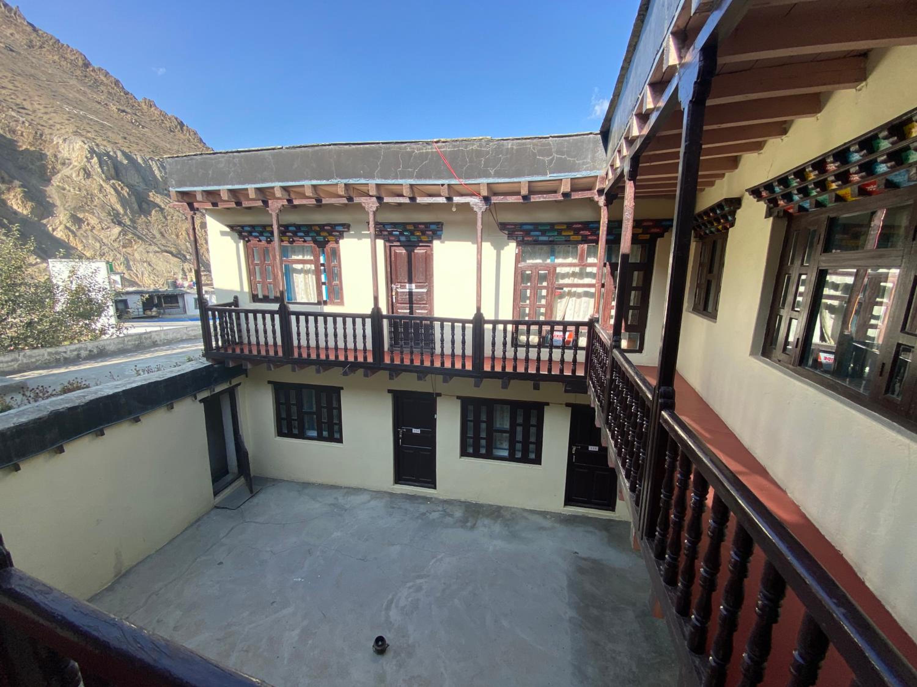 Hotel Asia Trekkers In view 5