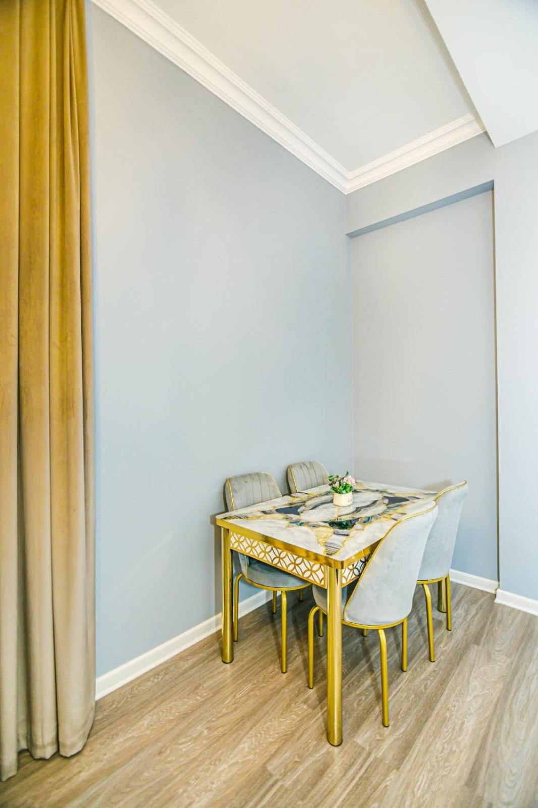 Baku Apartment 7 points 84