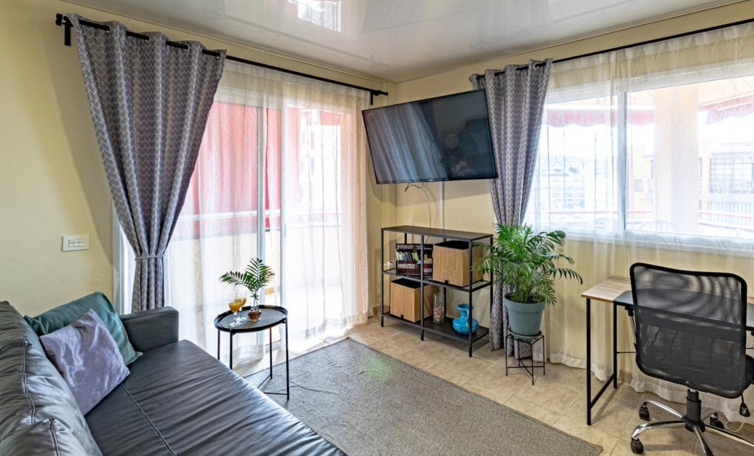 Large Terrace Jardin Apartment