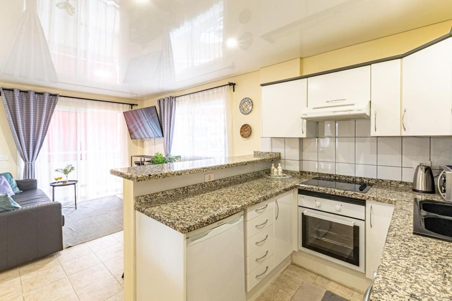 Large Terrace Jardin Apartment