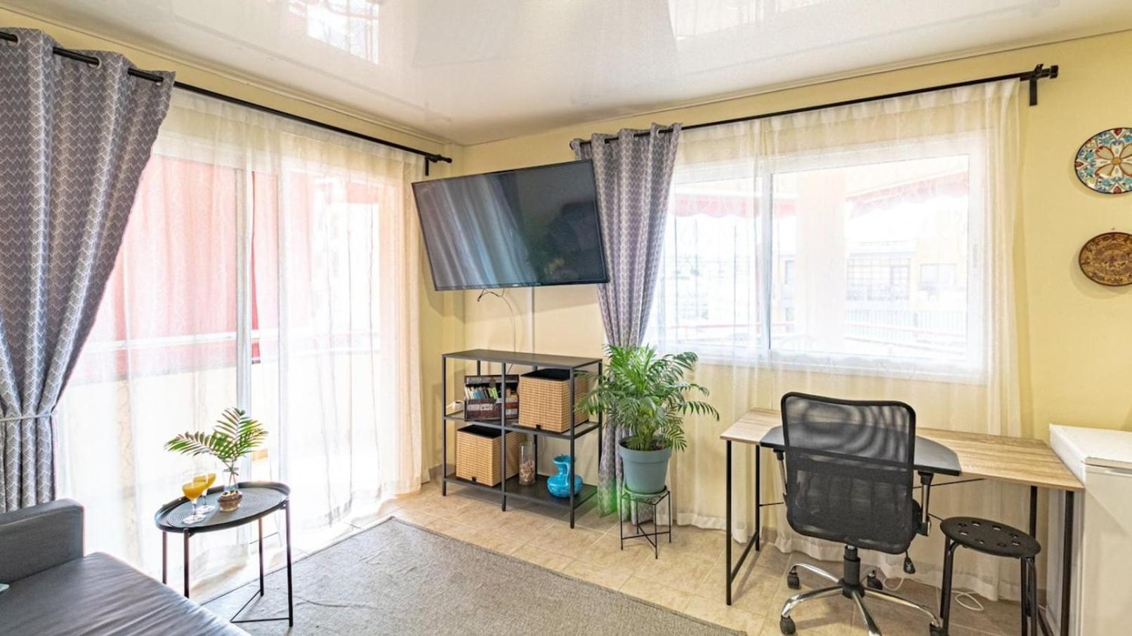 Large Terrace Jardin Apartment
