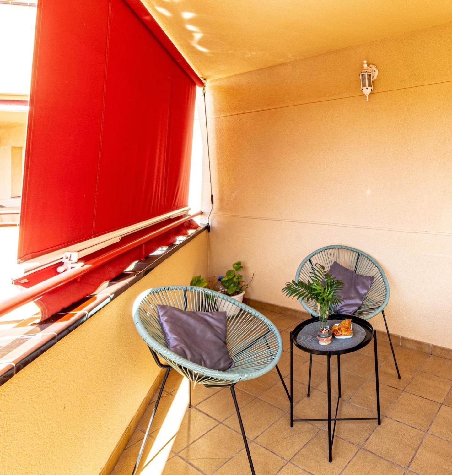 Large Terrace Jardin Apartment