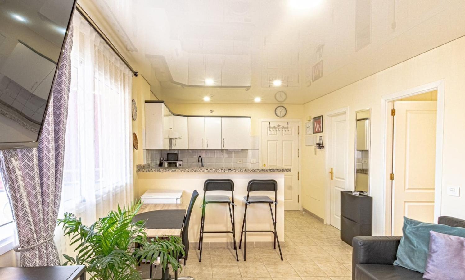 Large Terrace Jardin Apartment
