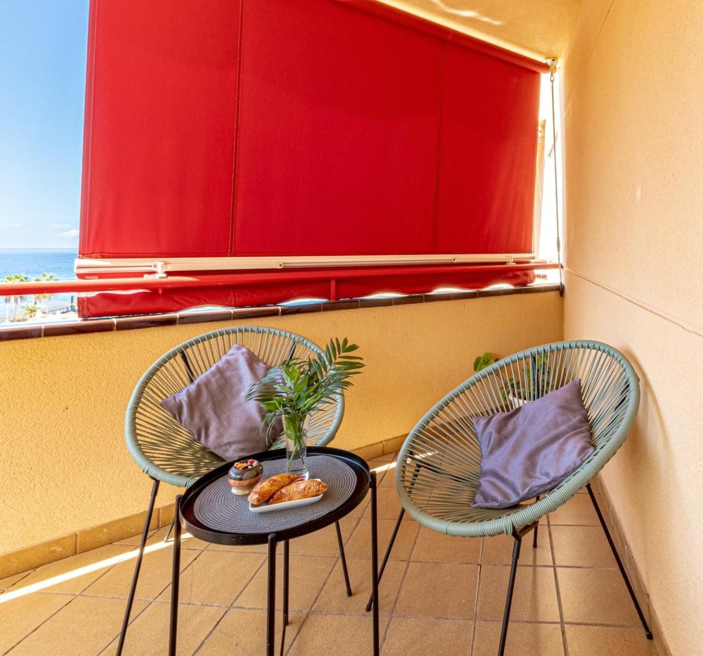 Large Terrace Jardin Apartment