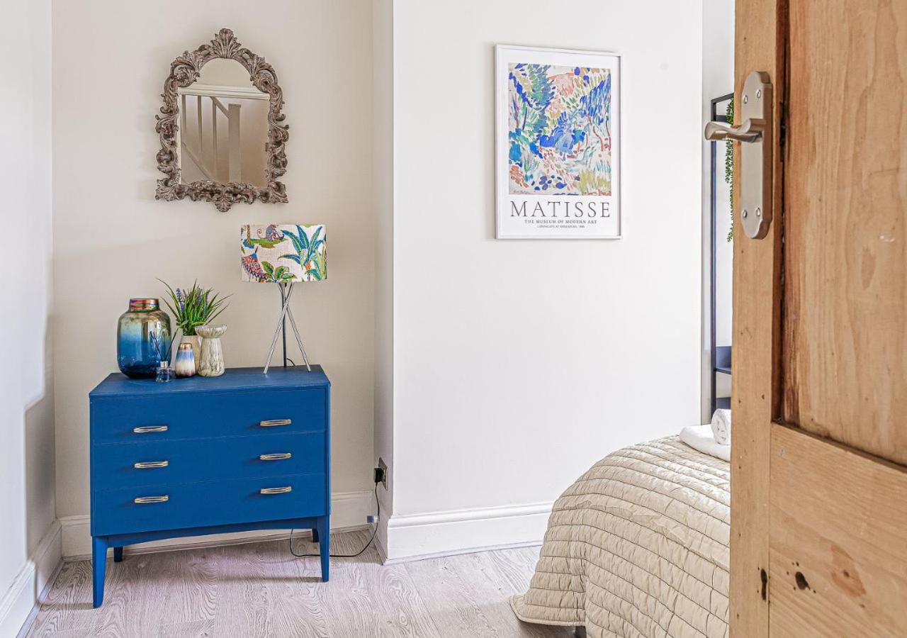 Stunning Townhouse with Large Garden - Sleeps 8!