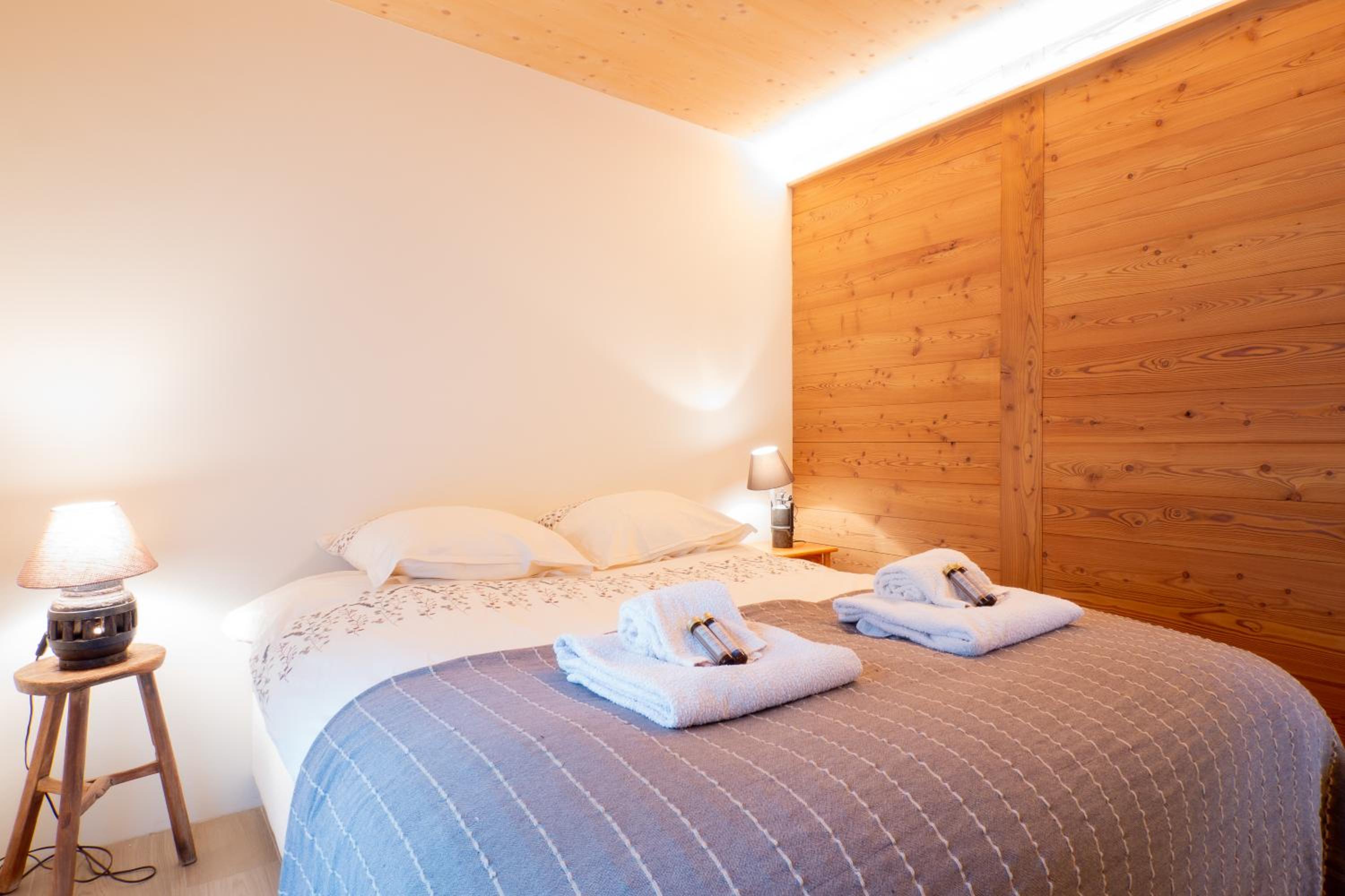 La Ruinette-Large1 bed, close to the lift