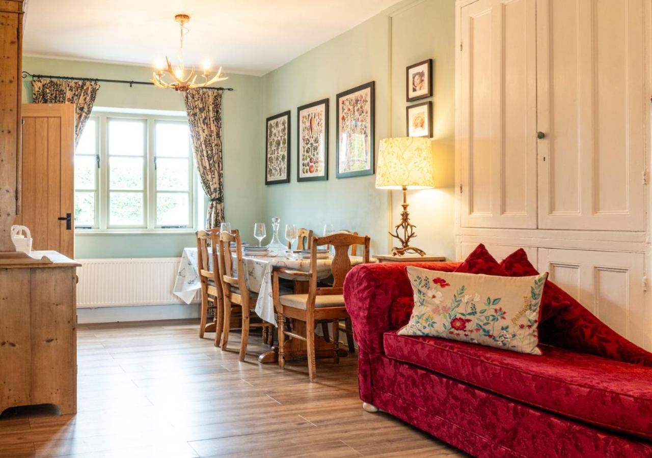Beautiful 3BD Family Retreat in Oxfordshire view 3