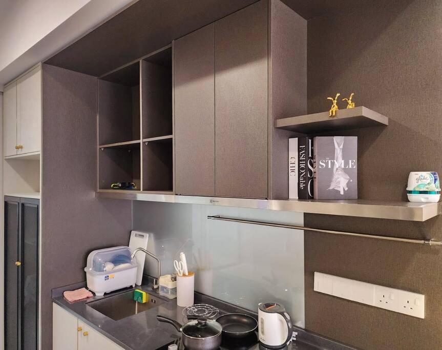 Millerz Square 3pax Studio room 1