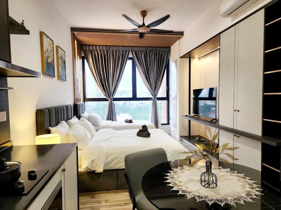 Millerz Square 3pax Studio room 1