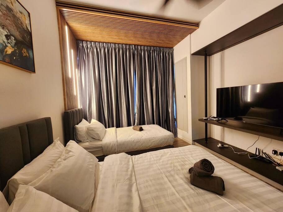Millerz Square 3pax Studio room 1