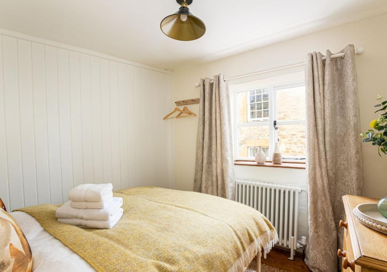 Windsor Cottage - Bolthole in the heart of CN! view 3