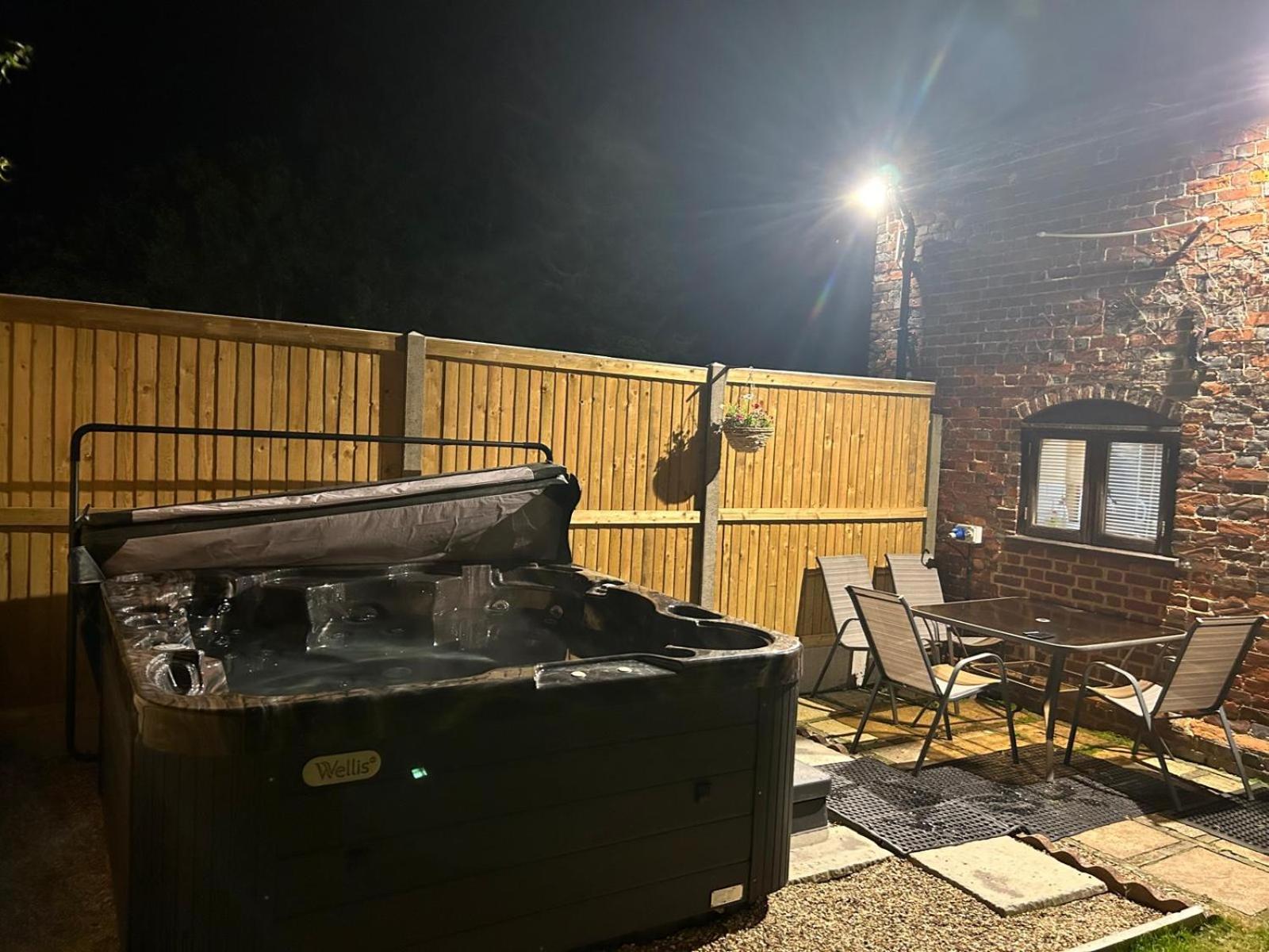 Cottage With Private Hot Tub 5 Min to White Cliffs of Dover view 2