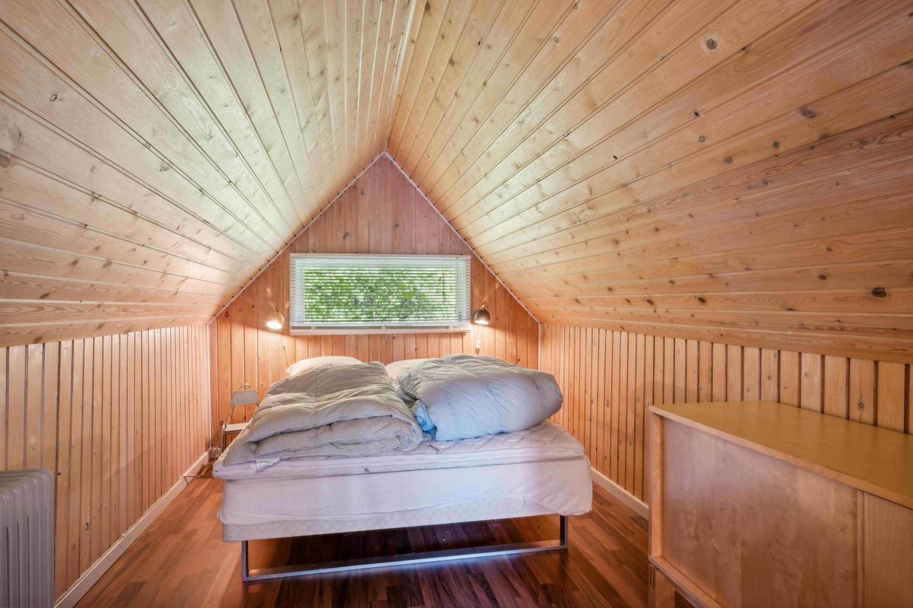 Cosy Two-Level Holiday Home On A Large Natural Plot In Selkær Mølle Surrounded By Forest And Wildlife And Close To Grenaa, Bønnerup Beach And