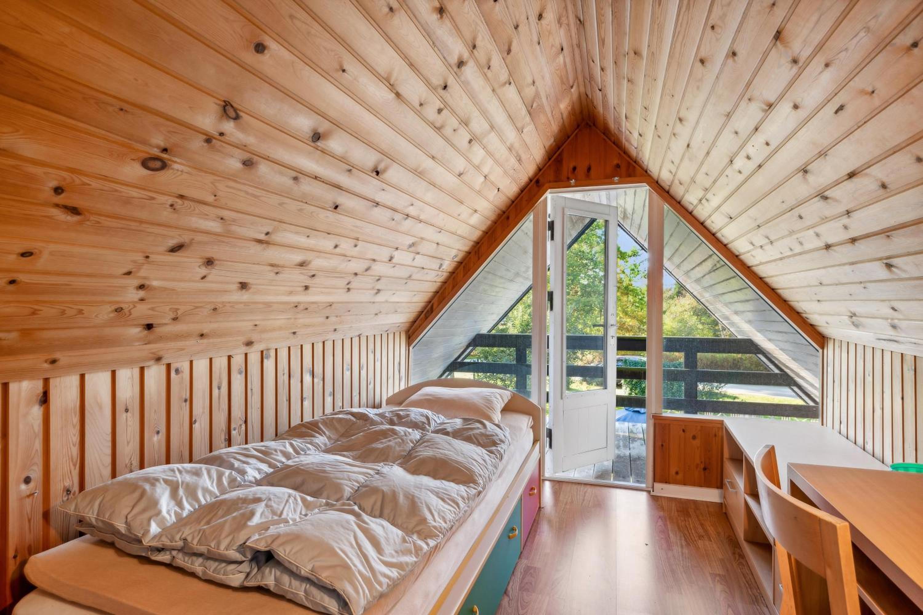 Cosy Two-Level Holiday Home On A Large Natural Plot In Selkær Mølle Surrounded By Forest And Wildlife And Close To Grenaa, Bønnerup Beach And