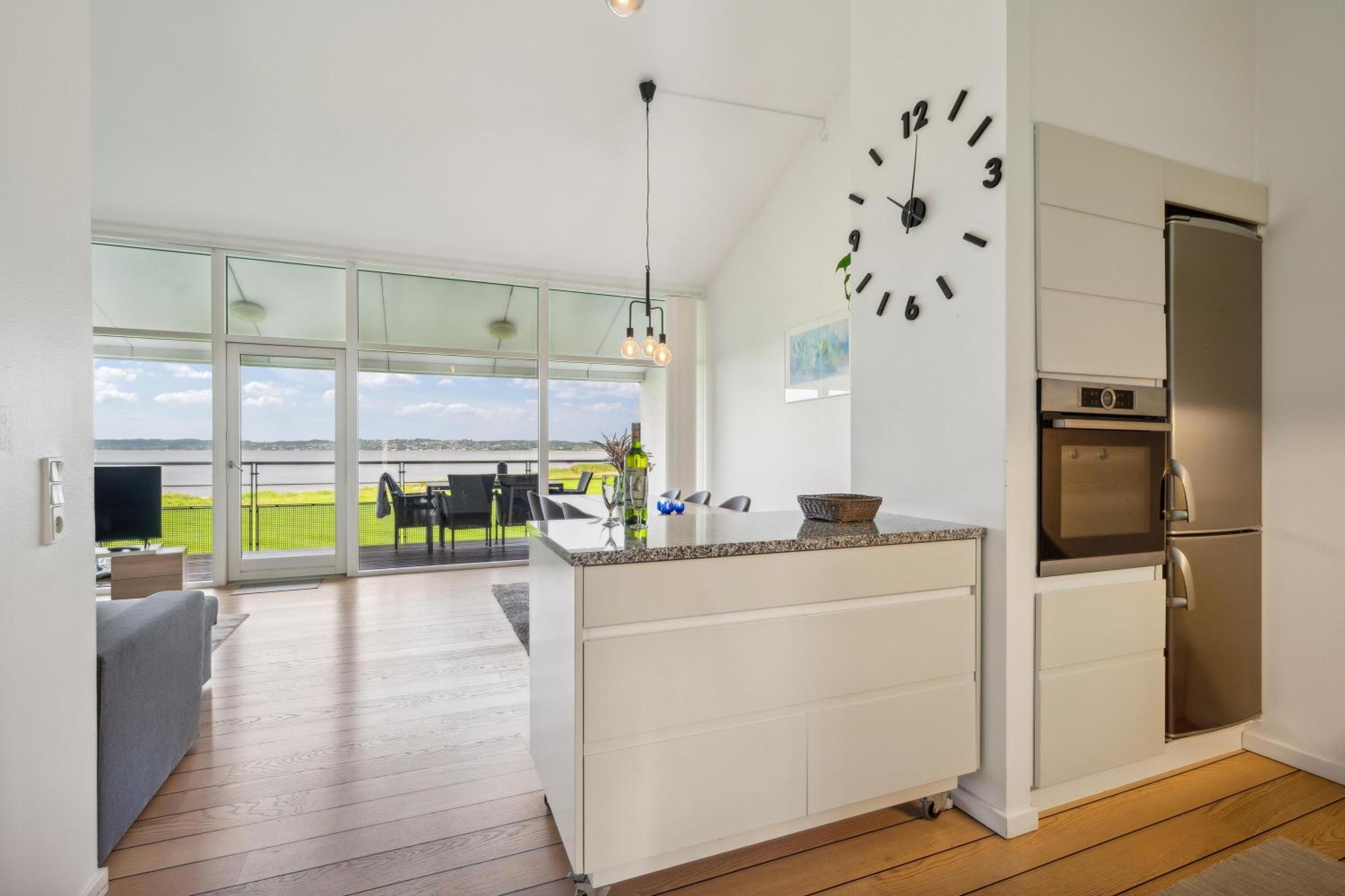 Beautiful Holiday Apartment With Panoramic Views Over Ebeltoft Vig And The Mols Hills,