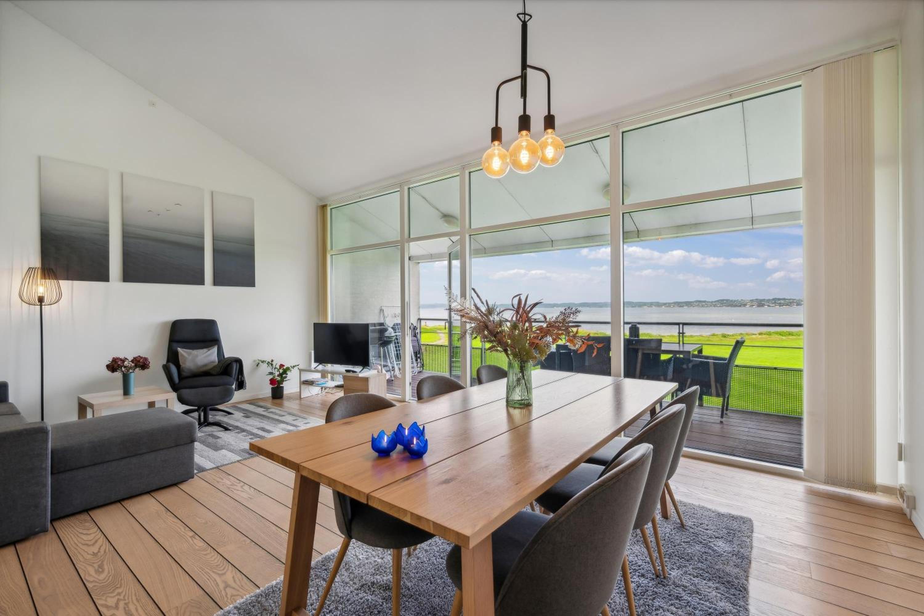 Beautiful Holiday Apartment With Panoramic Views Over Ebeltoft Vig And The Mols Hills,