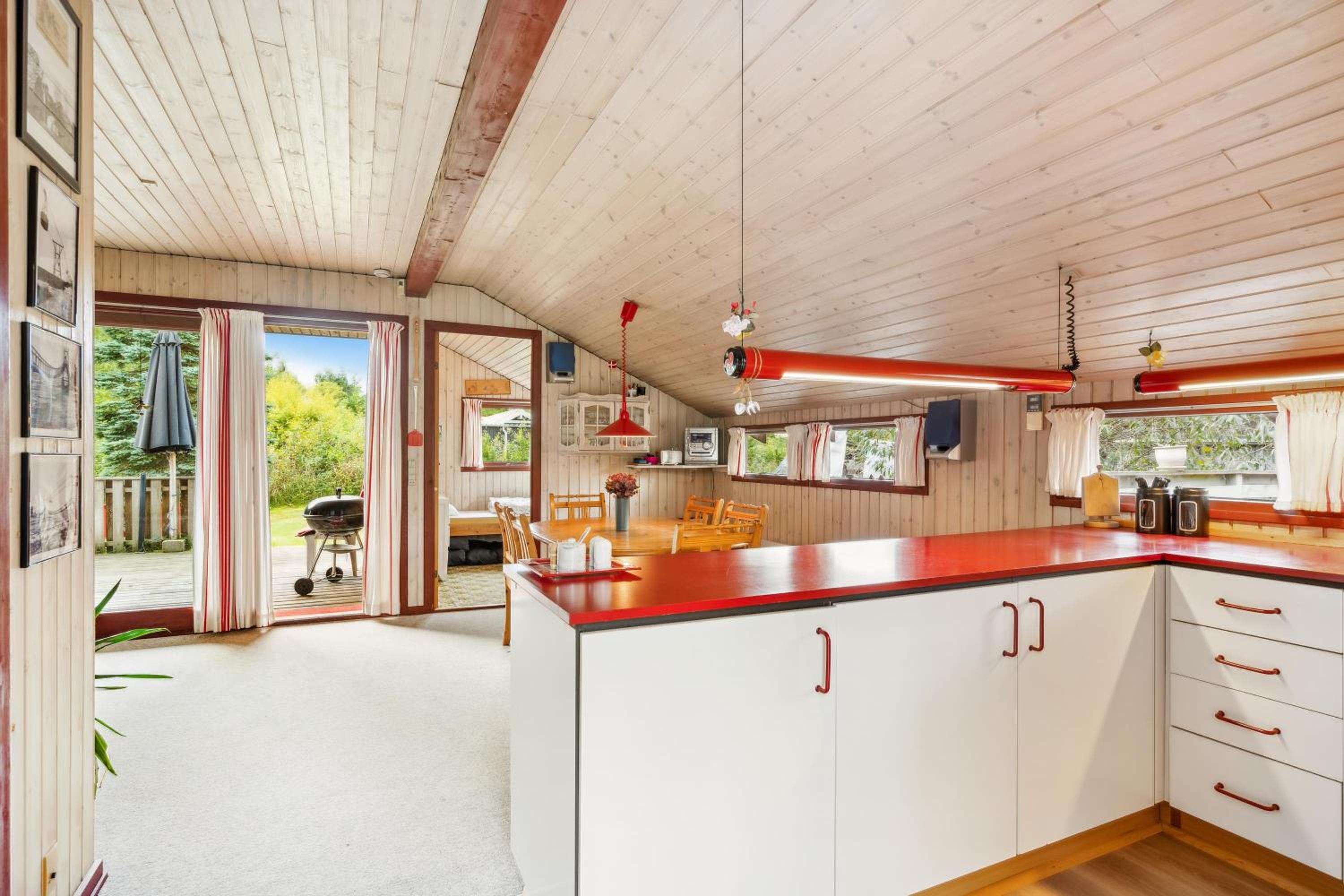 Authentic And Cosy Holiday Home With Enclosed Garden, Covered Terrace And Annex Just A Few Minutes Walk From The Beach And Close To Forest And view 3