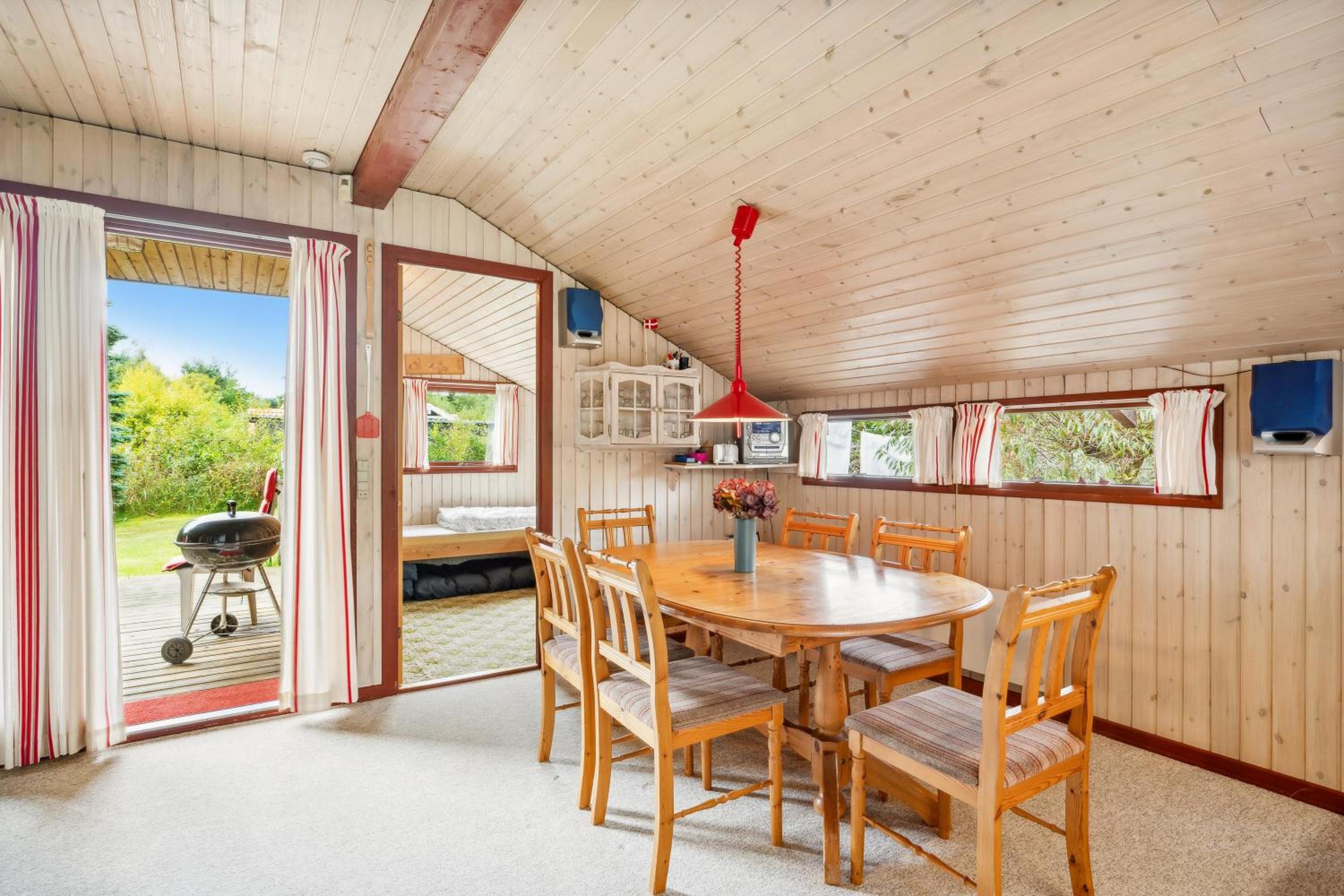 Authentic And Cosy Holiday Home With Enclosed Garden, Covered Terrace And Annex Just A Few Minutes Walk From The Beach And Close To Forest And view 5