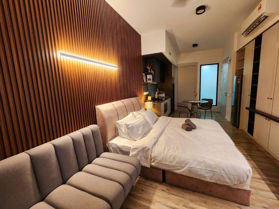 Millerz Square 2pax Studio room 2