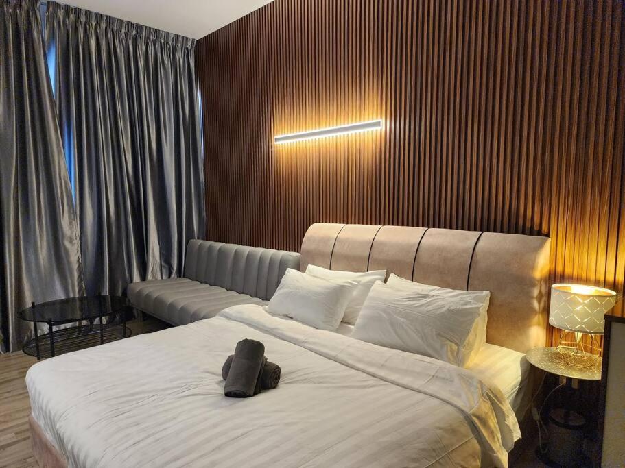 Millerz Square 2pax Studio room 2