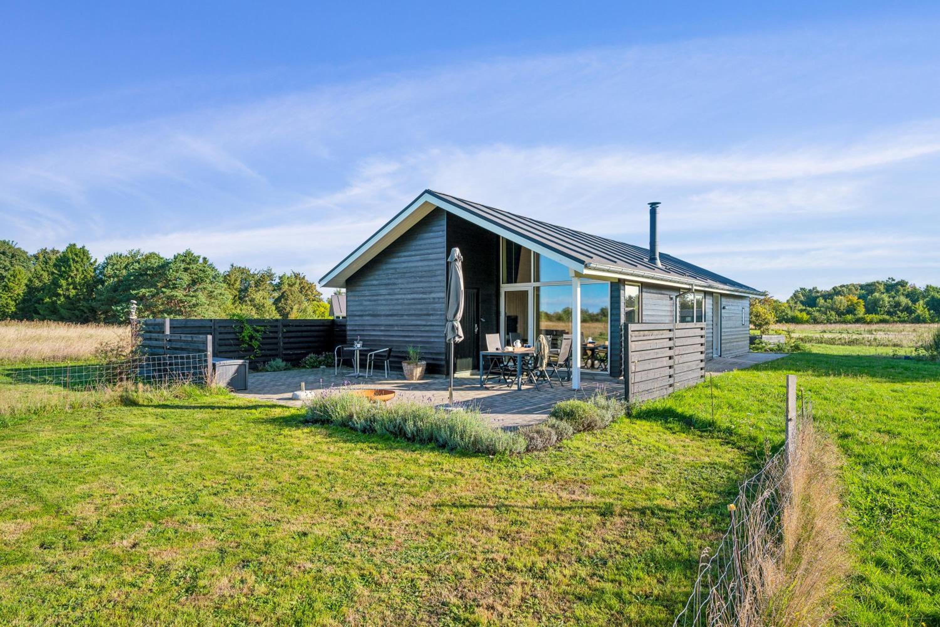 Lyst Og Stilrent Sommerhus Ved Gjerrild Strand